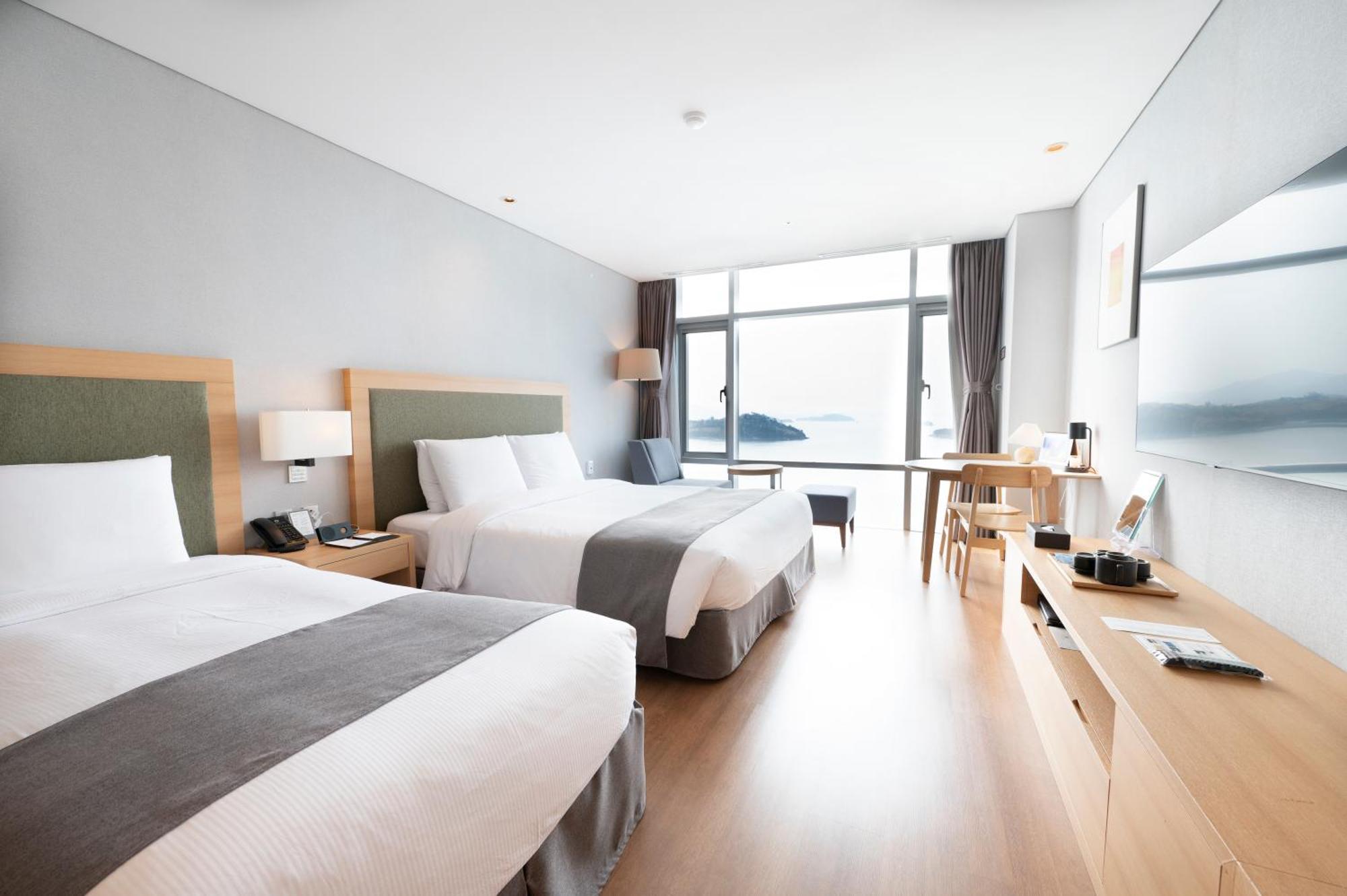 Hidden Bay Hotel Yeosu Exterior foto