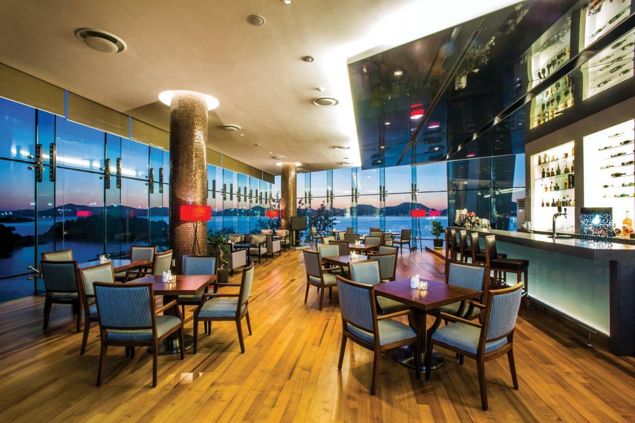 Hidden Bay Hotel Yeosu Exterior foto